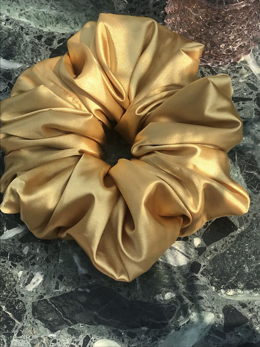 Silk Scrunchy – Gold Beige